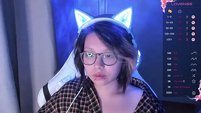 Snapshot of maydaykimmy chatting on 09-27-25, 09:42 maydaykimmy online show from 09-27-25, 09:42