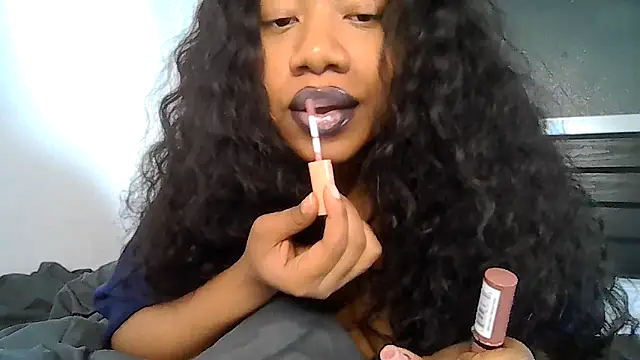 Snapshot of goddessdaisysky chatting on 04-22-26, 05:36 goddessdaisysky online show from 04-22-26, 05:36