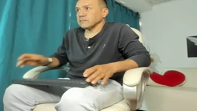 FERDIGNAN0329 online show from 04-05-26, 05:54