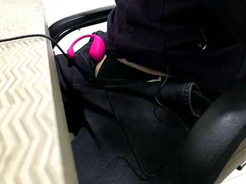 Snapshot of Rafaela_ruiva chatting on 02-25-25, 06:20 Rafaela ruiva online show from 02-25-25, 06:20