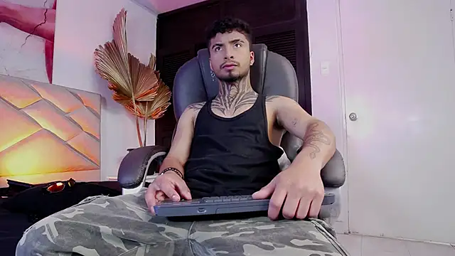 JuanCamiilo 66 online show from 02-19-26, 04:14