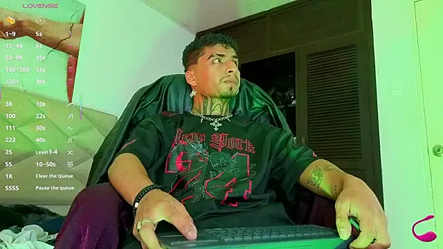 Snapshot of JuanCamiilo_66 chatting on 07-19-26, 02:59 JuanCamiilo 66 online show from 07-19-26, 02:59