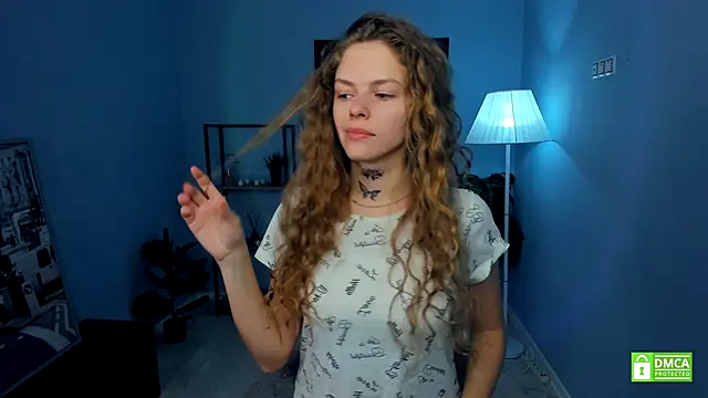 RayaNenlia online show from 11-16-25, 05:02