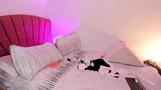 Melody bonnie online show from 11-06-25, 07:26