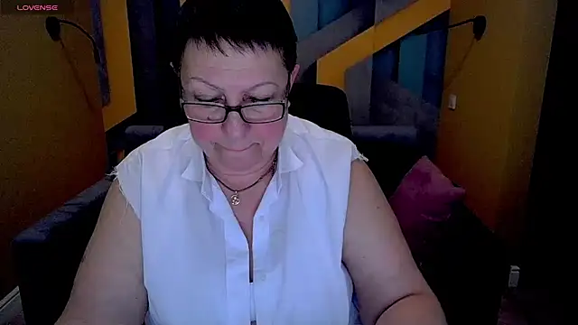 BarbaraTurners online show from 03-17-25, 06:32