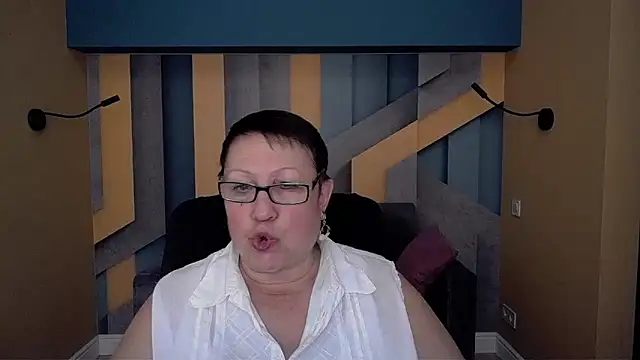 BarbaraTurners online show from 11-17-25, 07:30