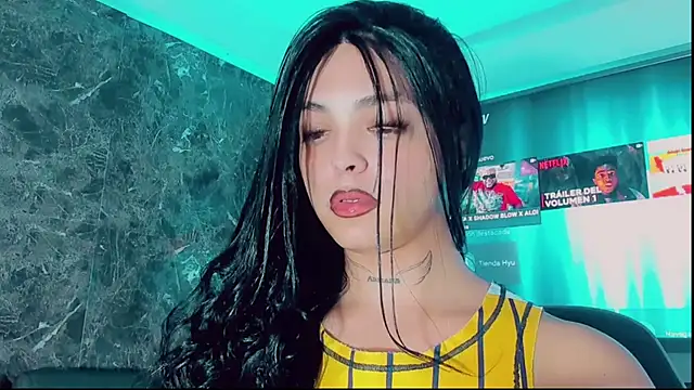 Snapshot of Emmaa_Saenz_ chatting on 11-25-25, 07:25 Emmaa Saenz online show from 11-25-25, 07:25