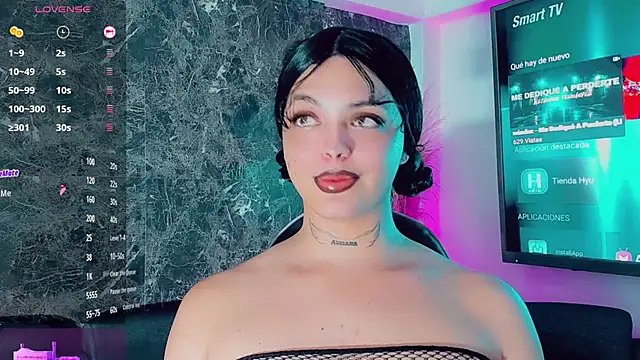 Snapshot of Emmaa_Saenz_ chatting on 02-12-26, 10:38 Emmaa Saenz online show from 02-12-26, 10:38