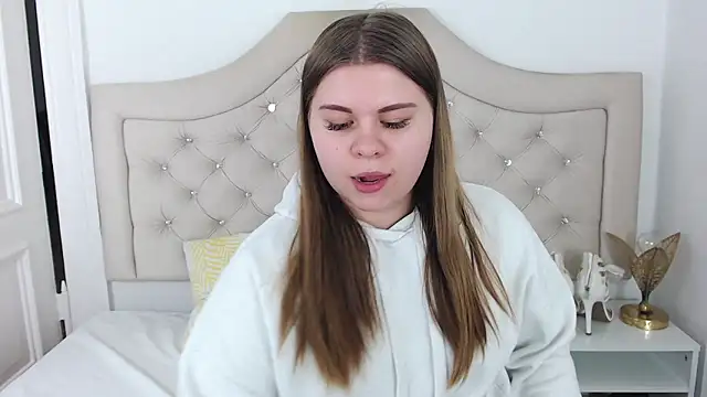 Snapshot of AbbyPleasure chatting on 01-15-25, 04:21 AbbyPleasure online show from 01-15-25, 04:21