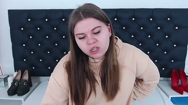 Snapshot of AbbyPleasure chatting on 02-27-25, 09:43 AbbyPleasure online show from 02-27-25, 09:43