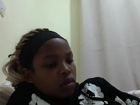 Snapshot of queen-sasha chatting on 07-15-26, 08:58 queen-sasha online show from 07-15-26, 08:58