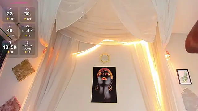 Snapshot of Kenia_Montez chatting on 01-18-25, 08:31 Kenia Montez online show from 01-18-25, 08:31