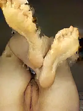 Snapshot of BiaHot010 chatting on 06-10-26, 12:00 BiaHot010 online show from 06-10-26, 12:00