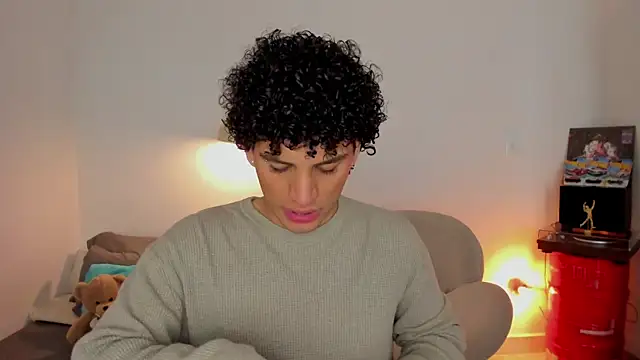 Curlblue online show from 12-17-25, 04:13