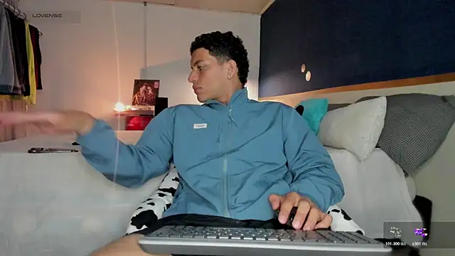 Curlblue online show from 04-18-26, 04:27