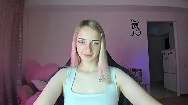 Snapshot of RouseReed chatting on 06-22-26, 05:59 RouseReed online show from 06-22-26, 05:59