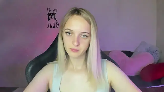 Snapshot of RouseReed chatting on 07-15-26, 06:18 RouseReed online show from 07-15-26, 06:18