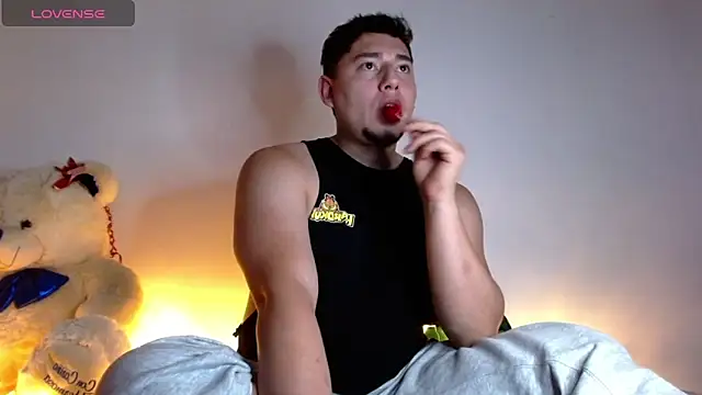 Snapshot of dap_XOXO chatting on 12-14-24, 12:11 dap XOXO online show from 12-14-24, 12:11