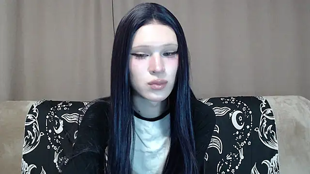 Snapshot of Sexpired_Princess chatting on 06-13-26, 12:25 Sexpired Princess online show from 06-13-26, 12:25