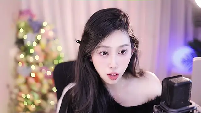 Snapshot of SleepArtist chatting on 01-22-25, 07:34 SleepArtist online show from 01-22-25, 07:34