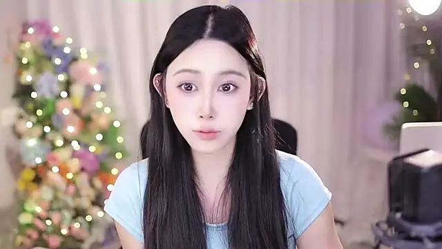 Snapshot of SleepArtist chatting on 02-18-25, 06:04 SleepArtist online show from 02-18-25, 06:04