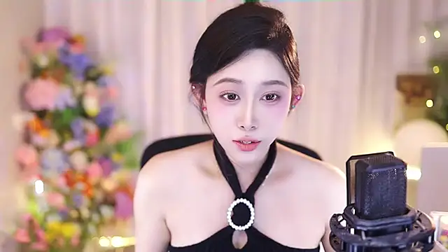 Snapshot of SleepArtist chatting on 03-06-25, 08:16 SleepArtist online show from 03-06-25, 08:16
