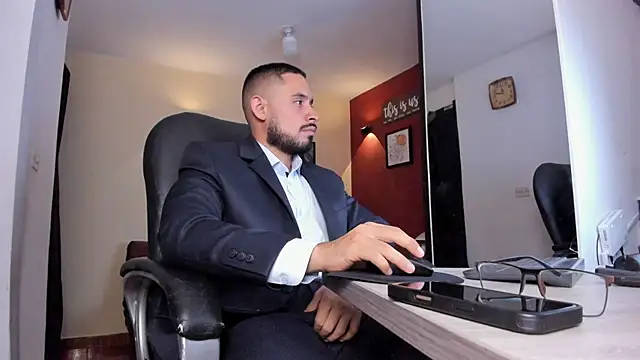 thesexlawyer1 online show from 04-10-26, 04:39