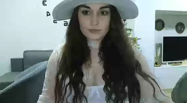 Snapshot of me_lissa_sun13 chatting on 12-25-24, 03:29 me lissa sun13 online show from 12-25-24, 03:29