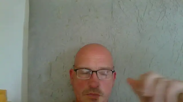 mrtickle0025 online show from 06-09-26, 09:21