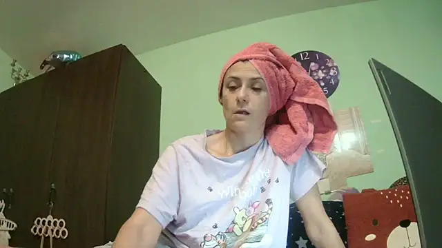 Snapshot of SexyGioconda chatting on 11-17-25, 10:32 SexyGioconda online show from 11-17-25, 10:32