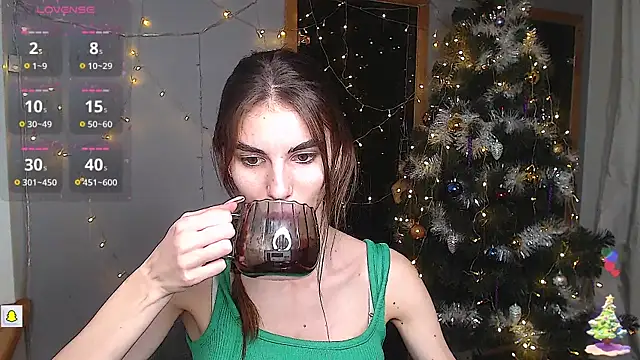 Snapshot of EmmyGreans chatting on 12-12-24, 03:59 EmmyGreans online show from 12-12-24, 03:59