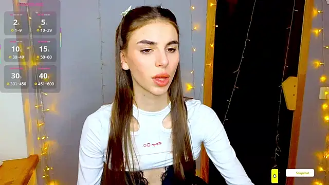 Snapshot of EmmyGreans chatting on 01-24-25, 01:25 EmmyGreans online show from 01-24-25, 01:25