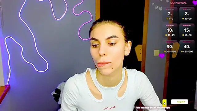 Snapshot of EmmyGreans chatting on 02-04-25, 03:57 EmmyGreans online show from 02-04-25, 03:57