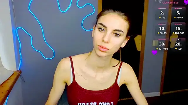 Snapshot of EmmyGreans chatting on 02-05-25, 12:27 EmmyGreans online show from 02-05-25, 12:27