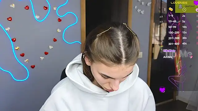 Snapshot of EmmyGreans chatting on 03-22-25, 06:33 EmmyGreans online show from 03-22-25, 06:33