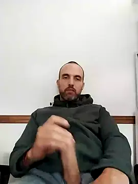 Snapshot of leon3875 chatting on 12-17-24, 03:28 leon3875 online show from 12-17-24, 03:28