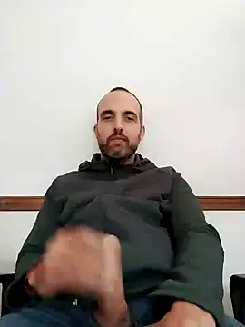 Snapshot of leon3875 chatting on 12-20-24, 03:31 leon3875 online show from 12-20-24, 03:31