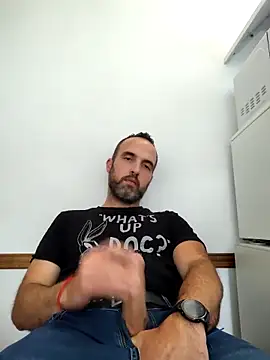 Snapshot of leon3875 chatting on 03-06-25, 03:35 leon3875 online show from 03-06-25, 03:35