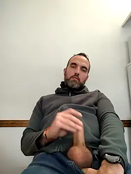 Snapshot of leon3875 chatting on 10-01-25, 03:29 leon3875 online show from 10-01-25, 03:29