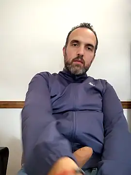 Snapshot of leon3875 chatting on 11-06-25, 03:24 leon3875 online show from 11-06-25, 03:24