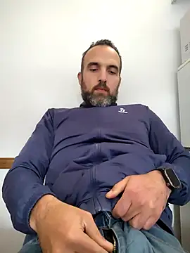 leon3875 online show from 12-19-25, 03:30