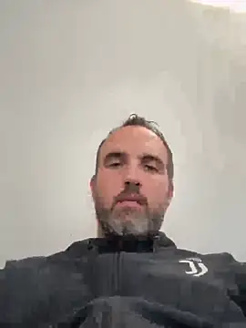 leon3875 online show from 02-26-26, 03:22