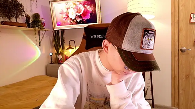 Mr evan1 online show from 12-18-25, 04:02