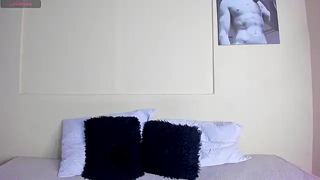 MagnusKing  online show from 04-04-26, 02:21