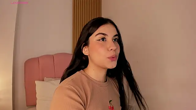 Snapshot of Mara_Betancurt chatting on 06-12-26, 07:57 Mara Betancurt online show from 06-12-26, 07:57