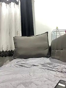 Snapshot of Bella_Anjoss chatting on 07-01-26, 01:07 Bella Anjoss online show from 07-01-26, 01:07