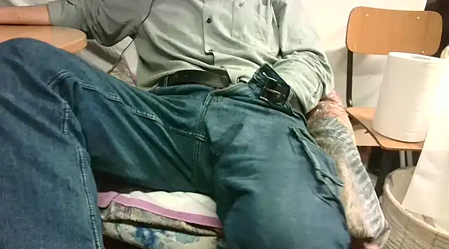 Giulio35 Pika online show from 03-18-25, 05:10