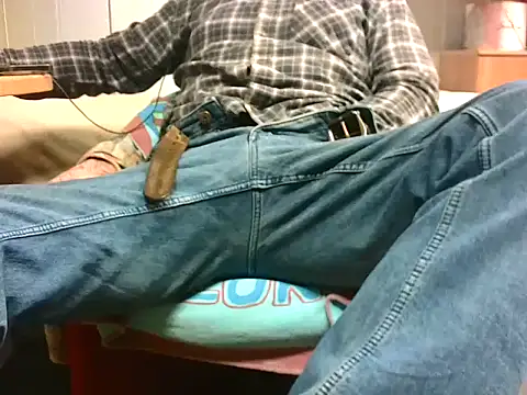 Giulio35 Pika online show from 04-05-26, 07:49