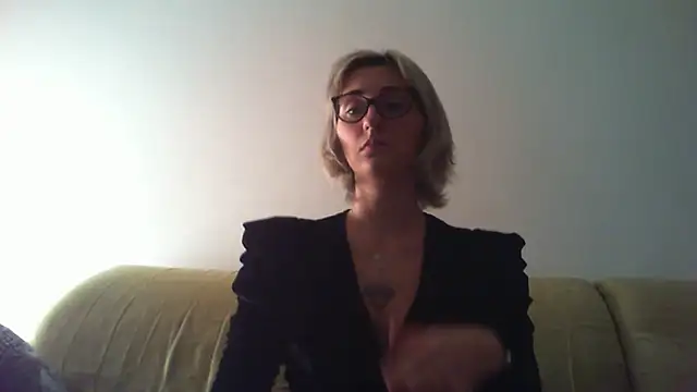 sexy blondie92 online show from 01-19-25, 11:00