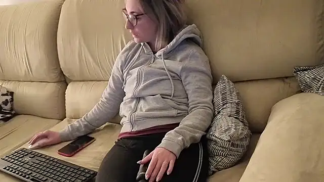 sexy blondie92 online show from 03-19-26, 10:14